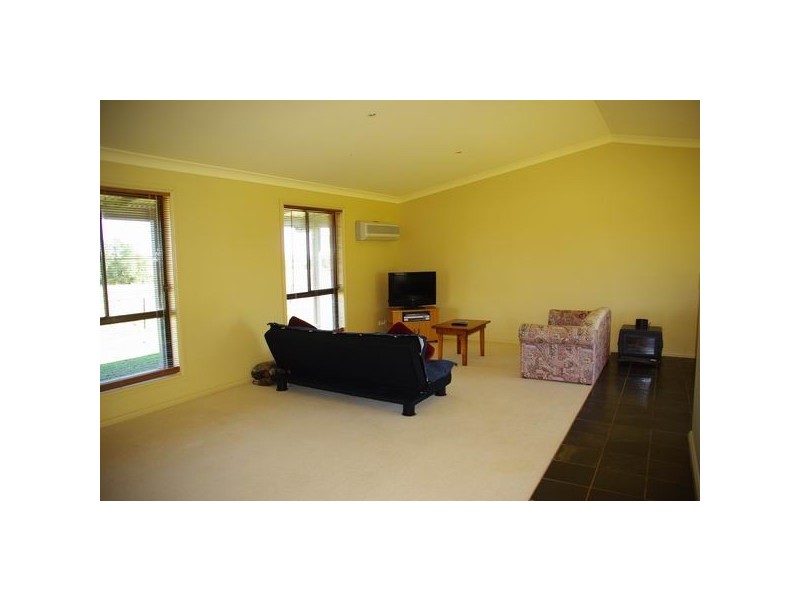 19 Church Street, Bodangora NSW 2820