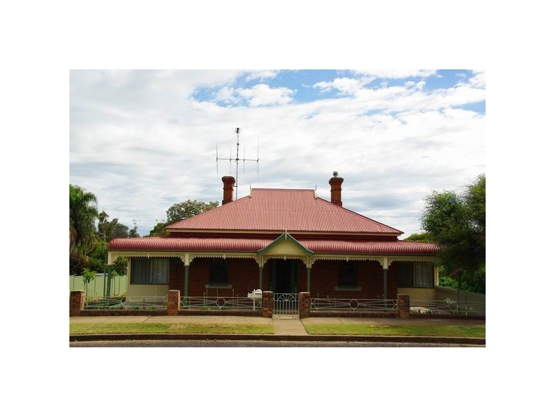 138 Warne Street, Wellington NSW 2820