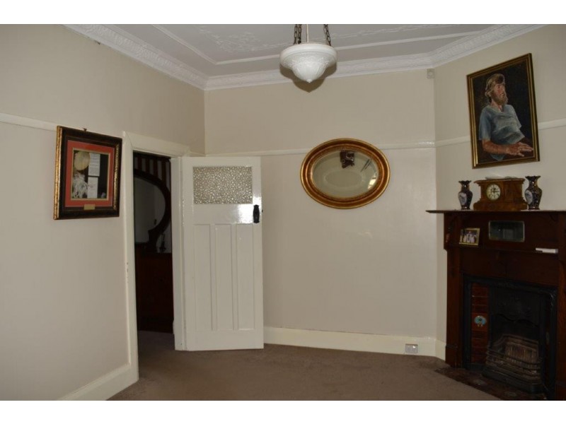 87 Gisborne Street, Wellington NSW 2820