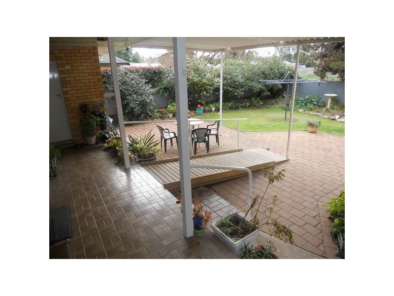 14 Raymond Street, Wellington NSW 2820