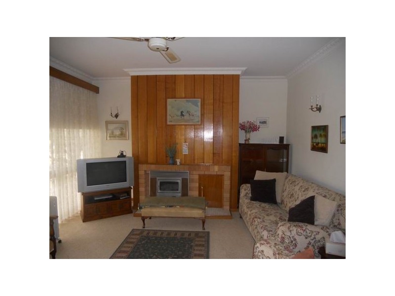 14 Raymond Street, Wellington NSW 2820