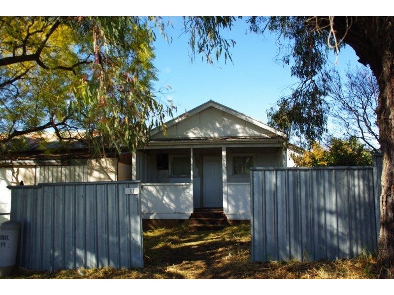 11 Mackeral Street, Mumbil NSW 2820