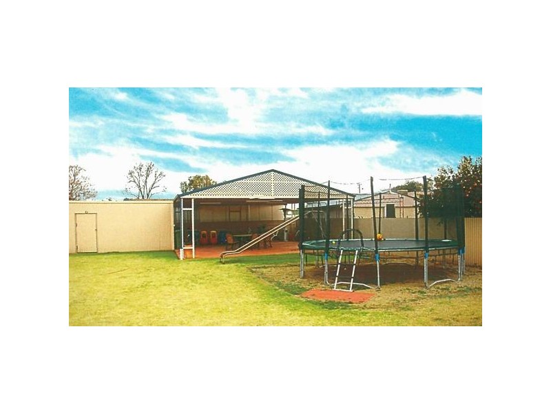 5 Whiteley Street, Wellington NSW 2820