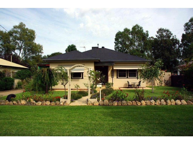 9 Ford Street, Wellington NSW 2820