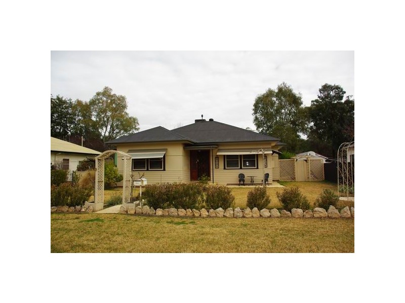 9 Ford Street, Wellington NSW 2820