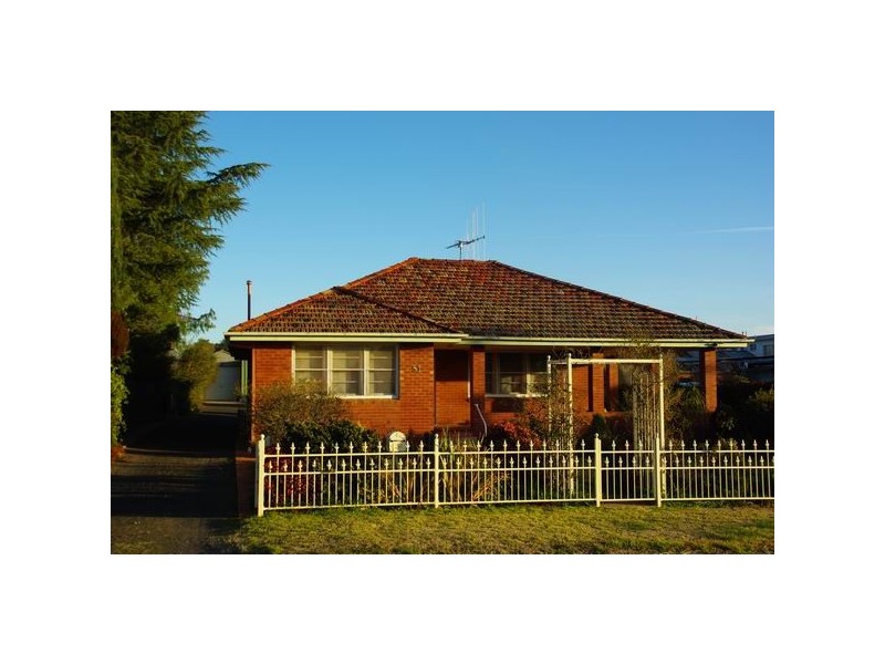 51 Whiteley Street, Wellington NSW 2820