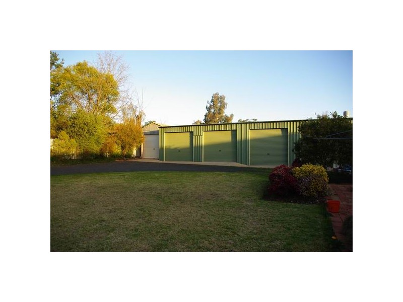 51 Whiteley Street, Wellington NSW 2820