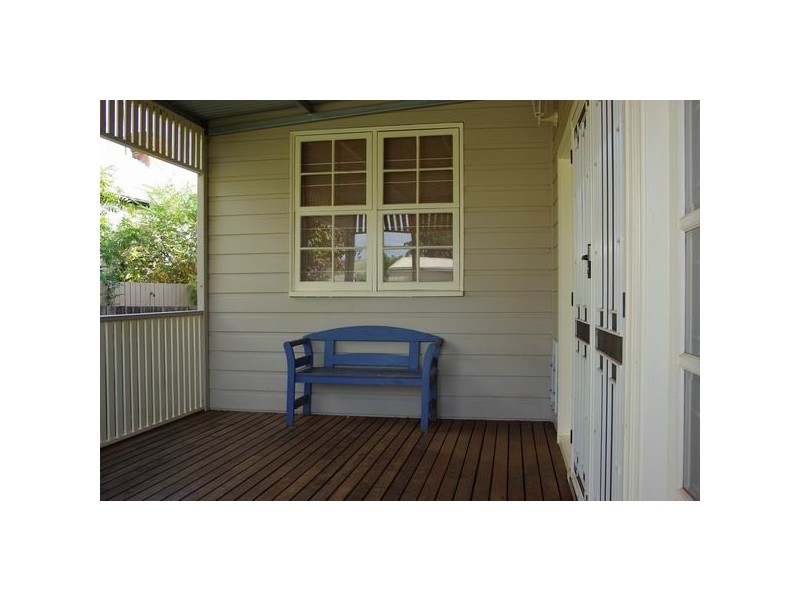 64 Simpson Street, Wellington NSW 2820