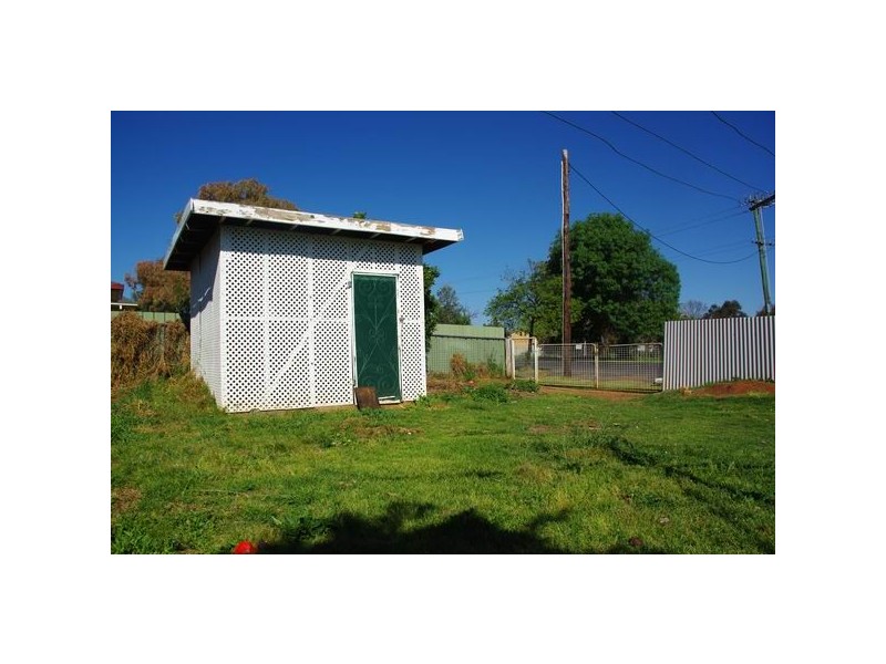 12 Railway Avenue, Wellington NSW 2820