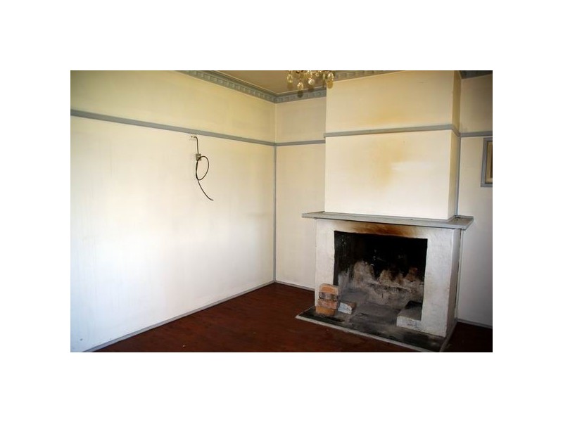 12 Railway Avenue, Wellington NSW 2820