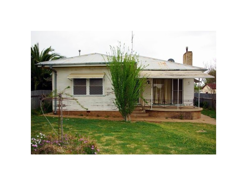1 Dibbs Street, Wellington NSW 2820