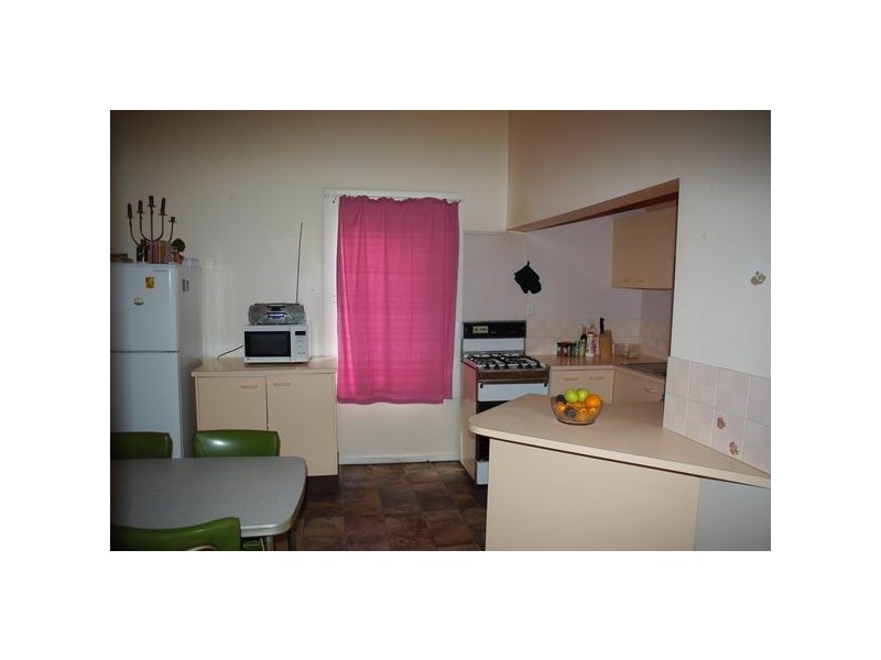 13 Short Street, Wellington NSW 2820