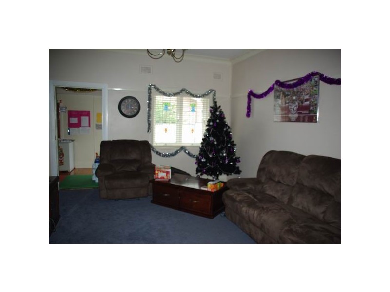 85 Gisborne Street, Wellington NSW 2820