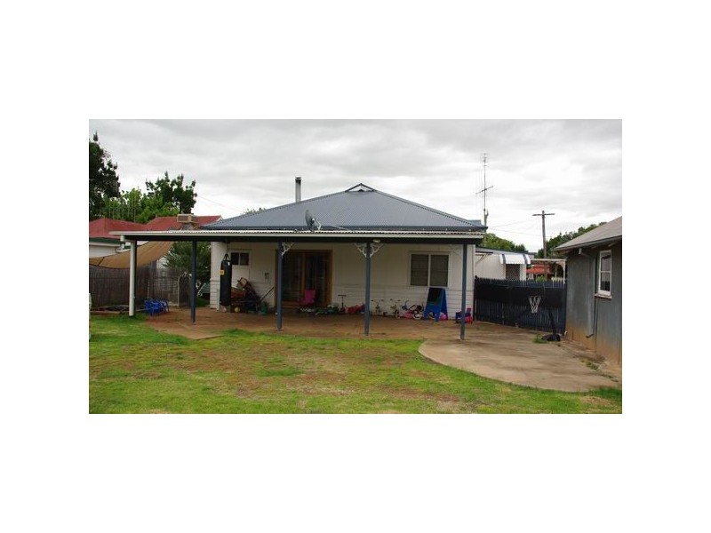 85 Gisborne Street, Wellington NSW 2820