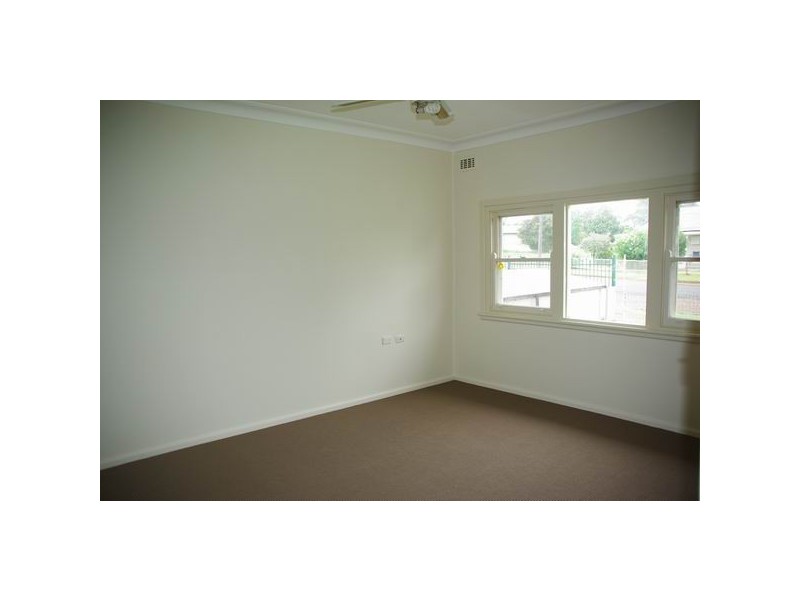 12 Dibbs Street, Wellington NSW 2820