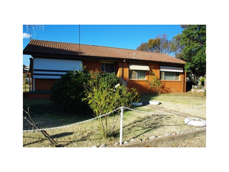 4 William Street, Wellington NSW 2820