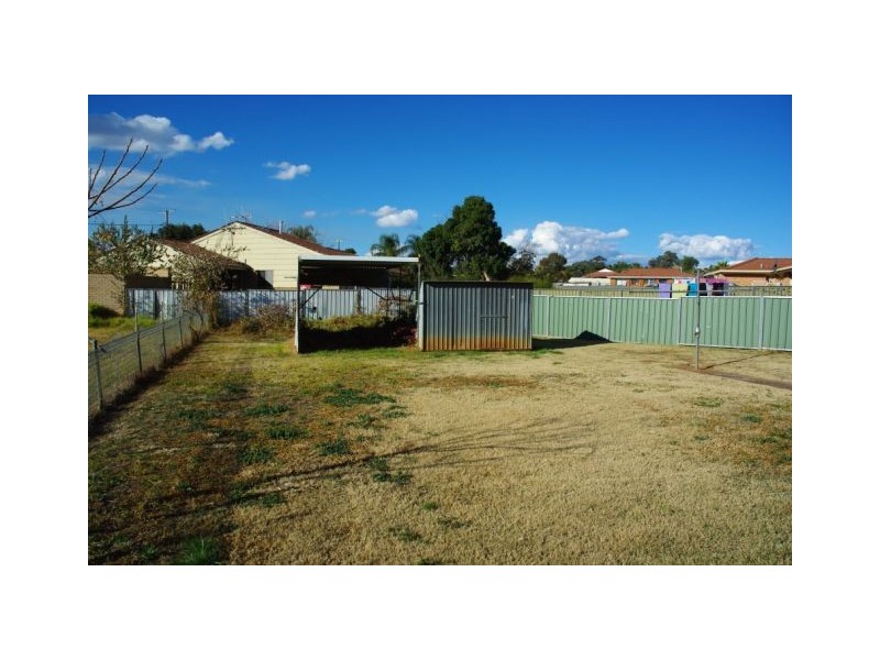 4 William Street, Wellington NSW 2820