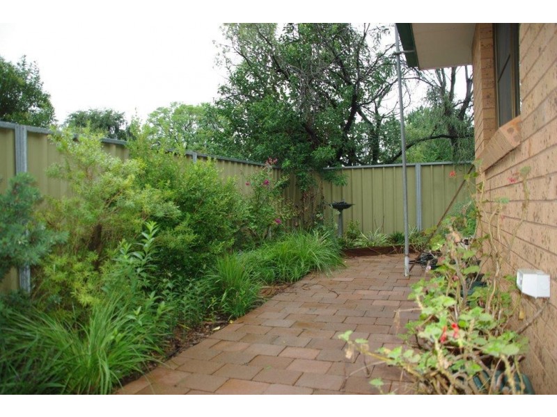 3/59 Whiteley Street, Wellington NSW 2820
