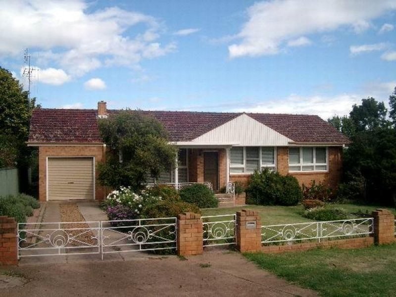 5 Arthur Street, Wellington NSW 2820