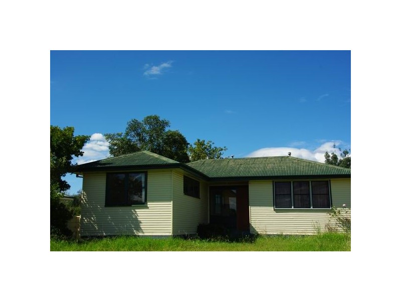 10 and 9 Elizabeth and William, Wellington NSW 2820