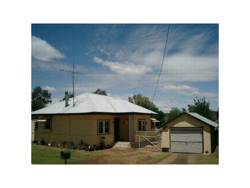 10 and 9 Elizabeth and William, Wellington NSW 2820