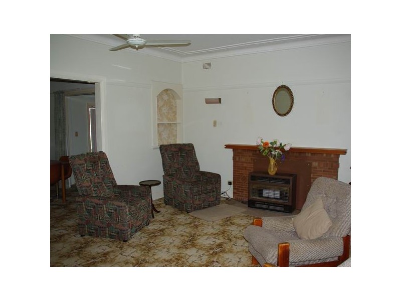 58 Raymond Street, Wellington NSW 2820