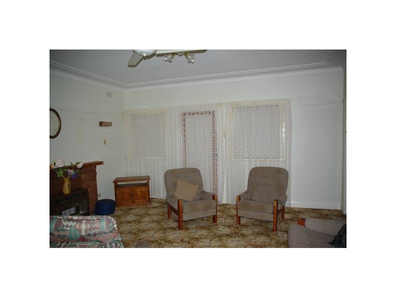 58 Raymond Street, Wellington NSW 2820