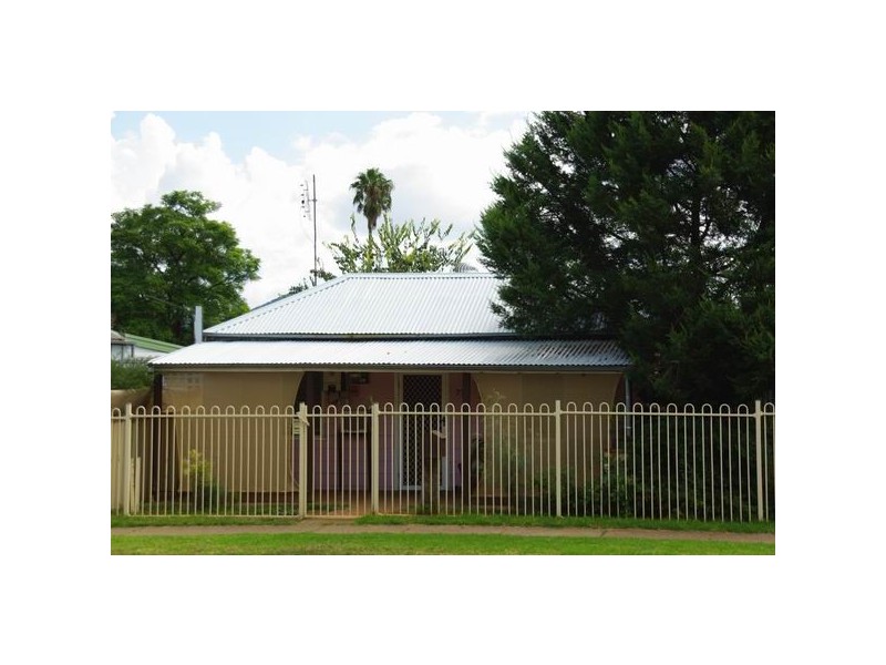 77 Pierce Street, Wellington NSW 2820