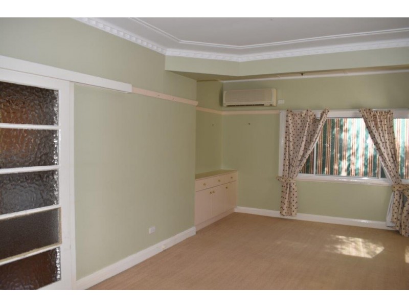 159 Gisborne Street, Wellington NSW 2820