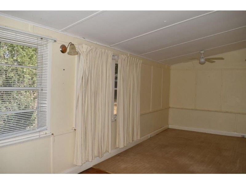 159 Gisborne Street, Wellington NSW 2820