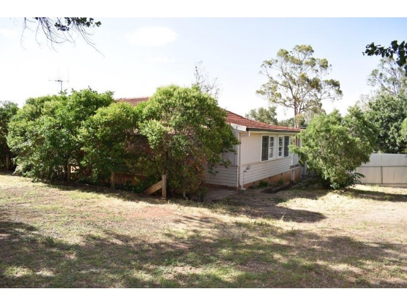 159 Gisborne Street, Wellington NSW 2820