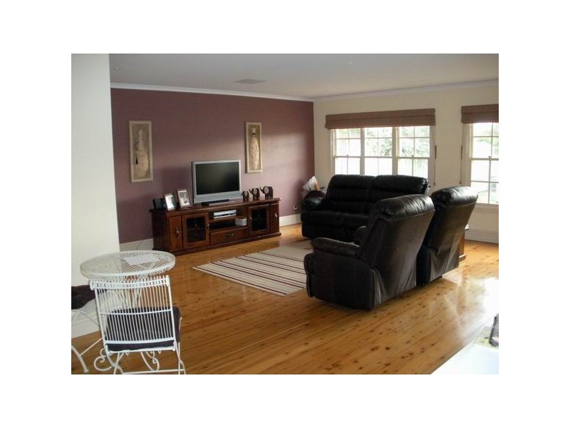 64 Simpson Street, Wellington NSW 2820