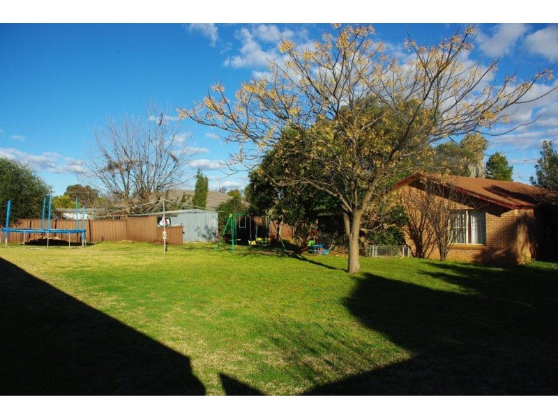10 Apsley Street, Wellington NSW 2820