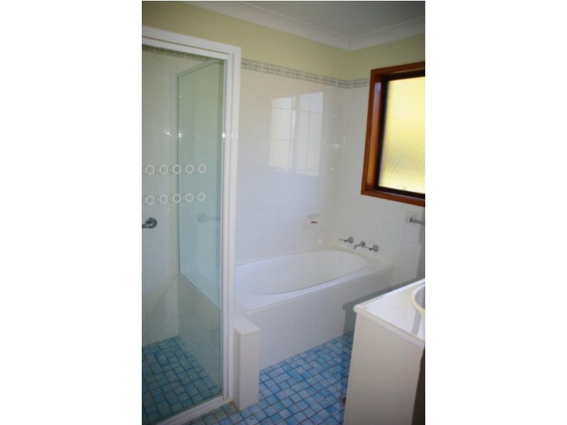 122-126 Simpson Street, Wellington NSW 2820