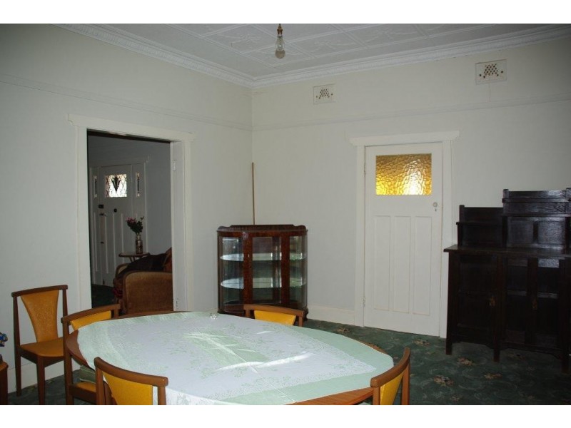 12 Bank Street, Wellington NSW 2820