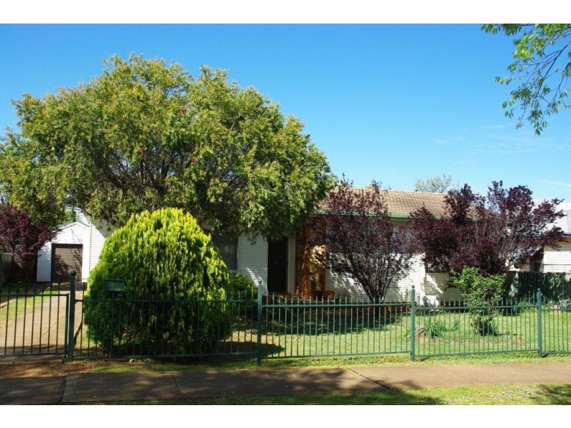 99 Maughan Street, Wellington NSW 2820