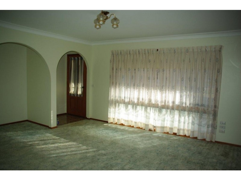 122-126 Simpson Street, Wellington NSW 2820