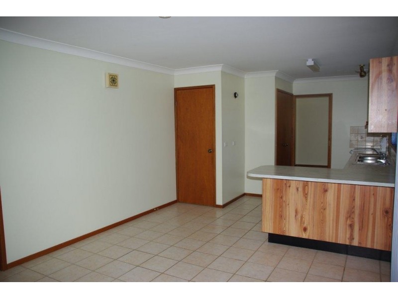 122-126 Simpson Street, Wellington NSW 2820