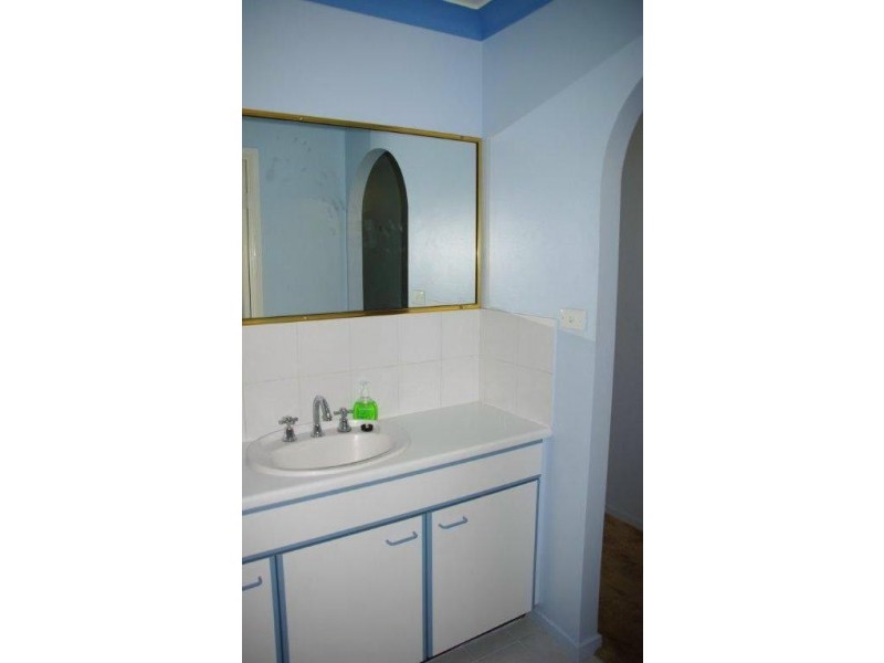 34 Montefiores Street, Wellington NSW 2820