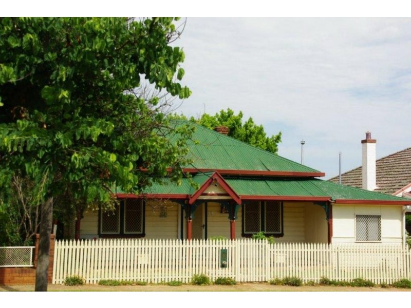 49 Simpson Street, Wellington NSW 2820