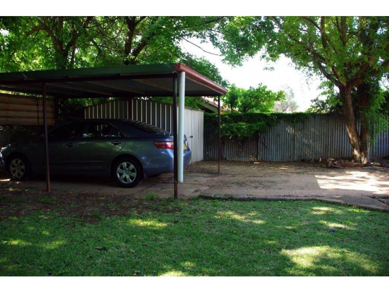 49 Simpson Street, Wellington NSW 2820