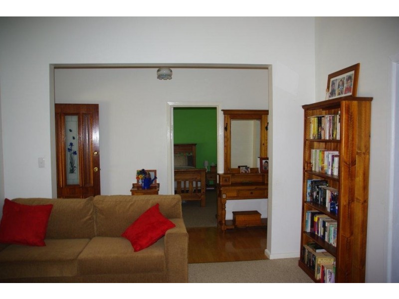 49 Simpson Street, Wellington NSW 2820