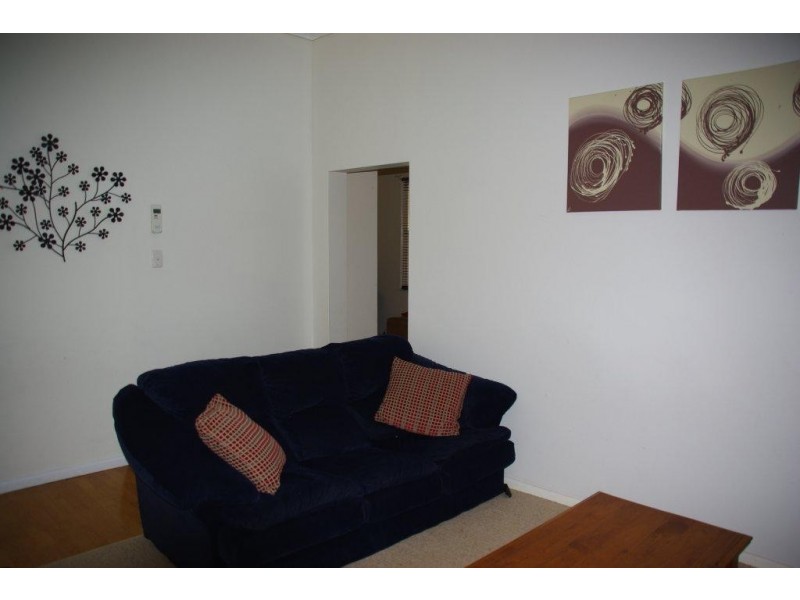 49 Simpson Street, Wellington NSW 2820