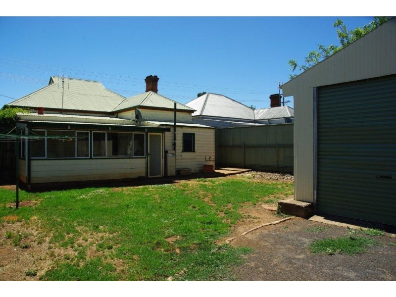 70 Simpson Street, Wellington NSW 2820