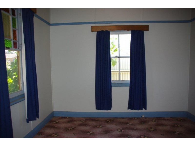 70 Simpson Street, Wellington NSW 2820