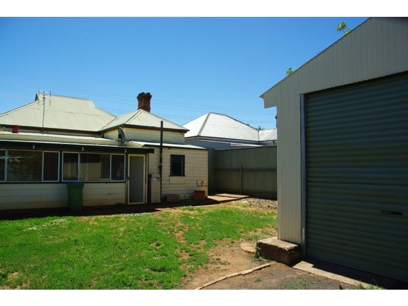 70 Simpson Street, Wellington NSW 2820