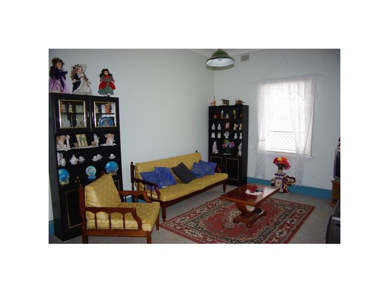 13 New Street, Wellington NSW 2820