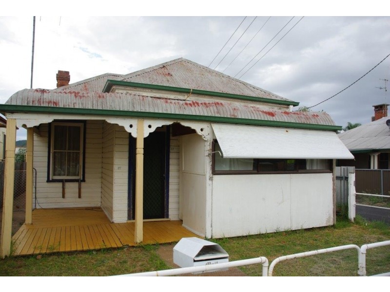 37 Simpson Street, Wellington NSW 2820