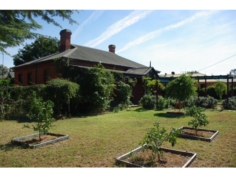 67 Simpson Street, Wellington NSW 2820