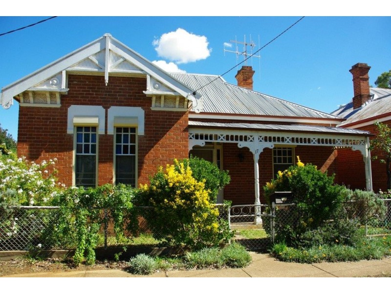 17 Percy Street, Wellington NSW 2820